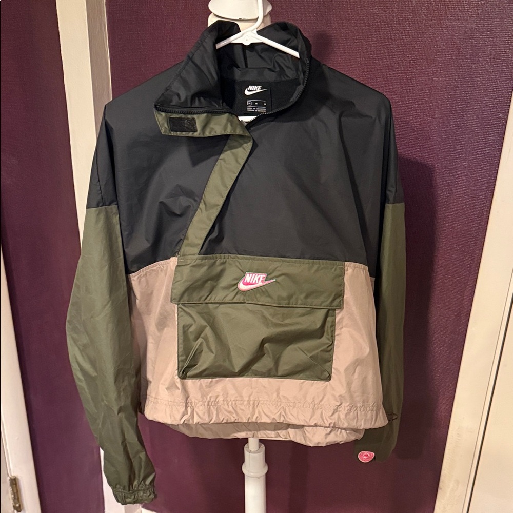 Nike Colorblock Windbreaker Jacket in Black, Olive & Beige